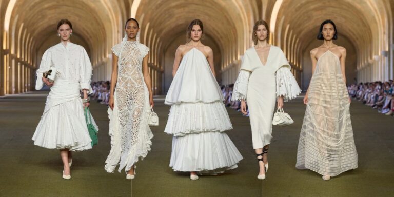 Jacquemus emociona en Versailles con una oda a su infancia